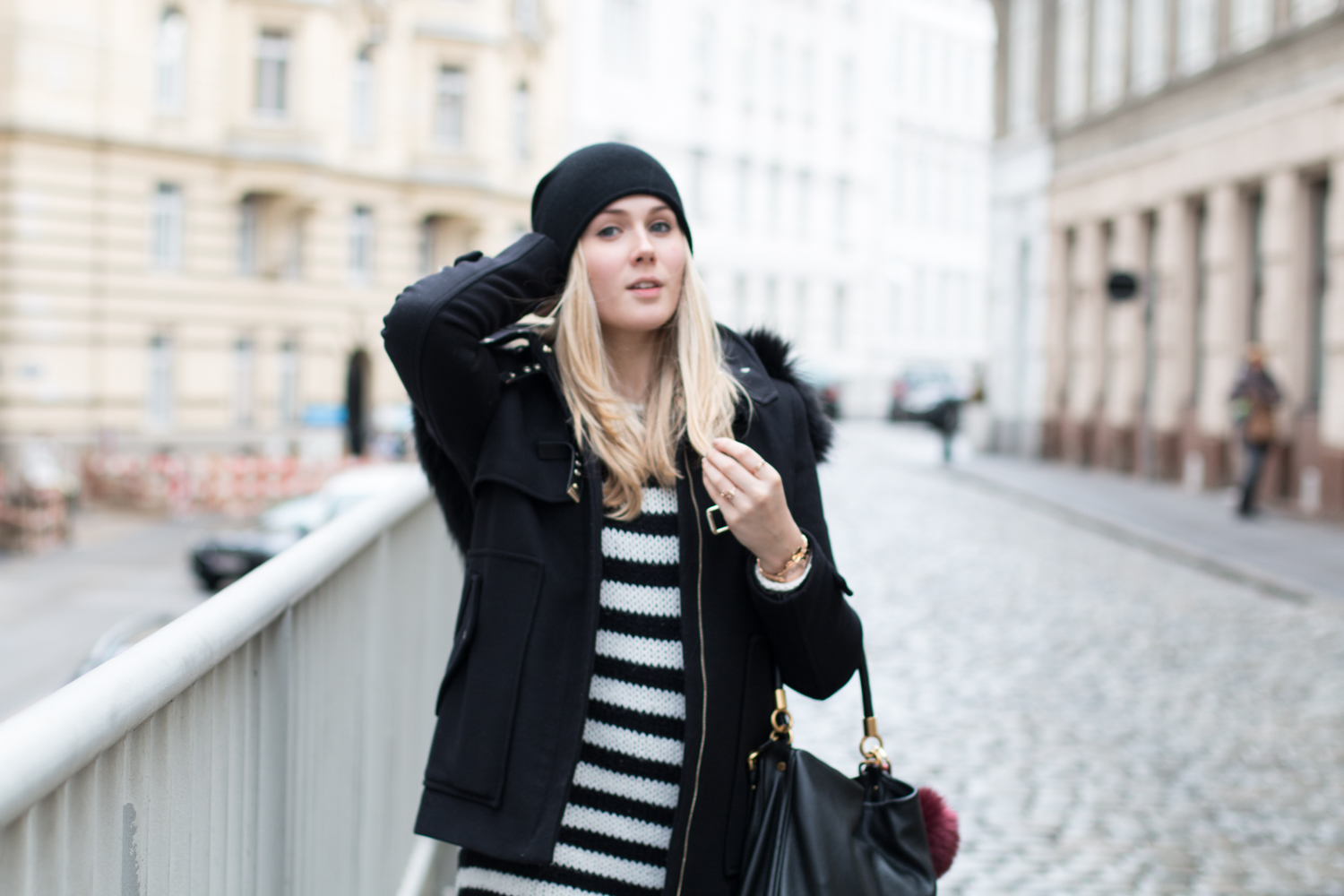 Bits and Bobs by Eva, Blog, Austrian Blog, Österreichische Blog, lovedailydose, your daily treat, fashion, beauty, food, interior, fitness, new, bitsandbobsbyeva.com, travel, winter, black and striped, black, striped, black outfit, ootd