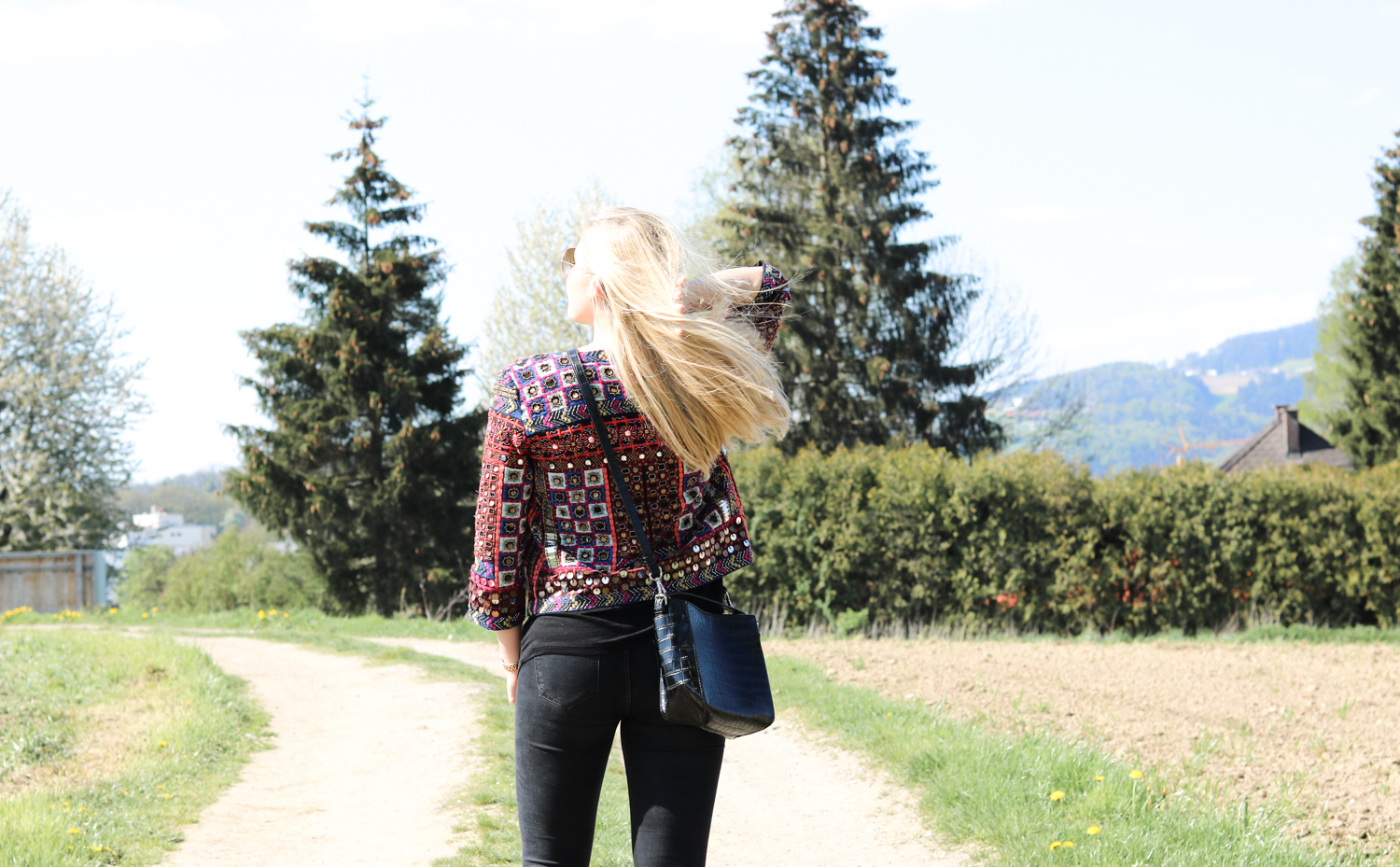Bits and Bobs by Eva, Blog, Austrian Blog, Österreichische Blog, lovedailydose, your daily treat, fashion, beauty, food, interior, fitness, new, bitsandbobsbyeva.com, travel, spring, April, Frühling, Folklore Jacke, Hippie, Festival Look, Outfit of the Day, Folklore Outfit