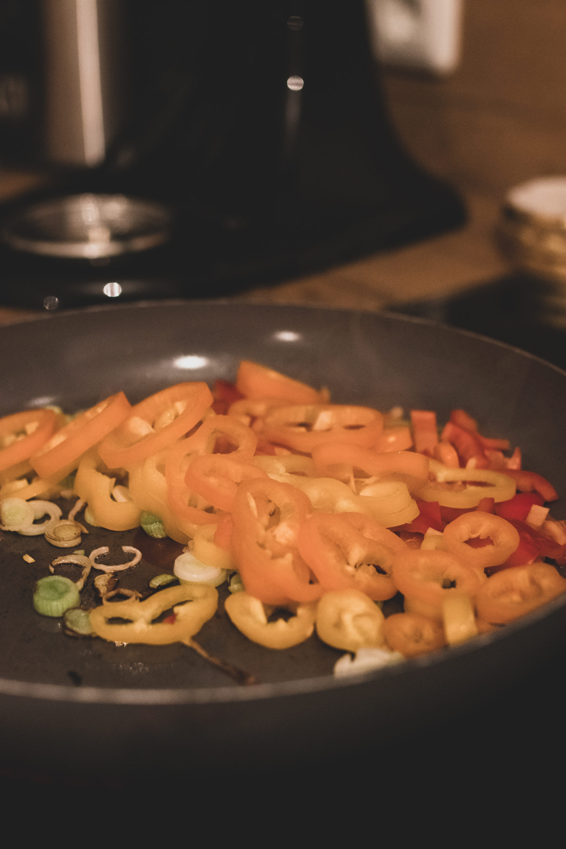 Rezept: Gnocchi mit buntem Paprika-Gemüse auf dem österreichsichen Lifestyle Blo Bits and Bobs by Eva. Mehr Gesundes auf www.bitsandbobsbyeva.com